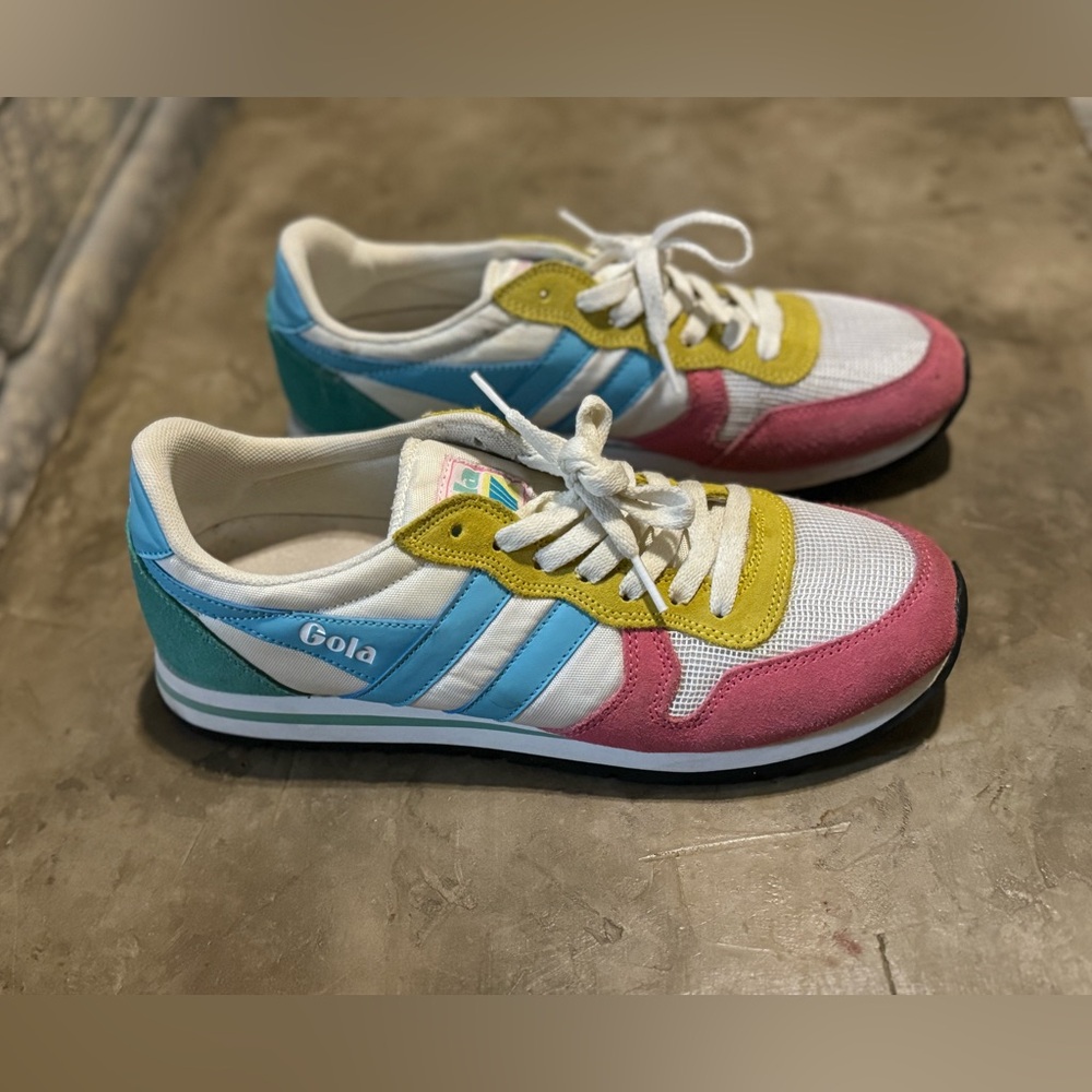 Gola women’s tennis shoes, multicolored, excellent condition